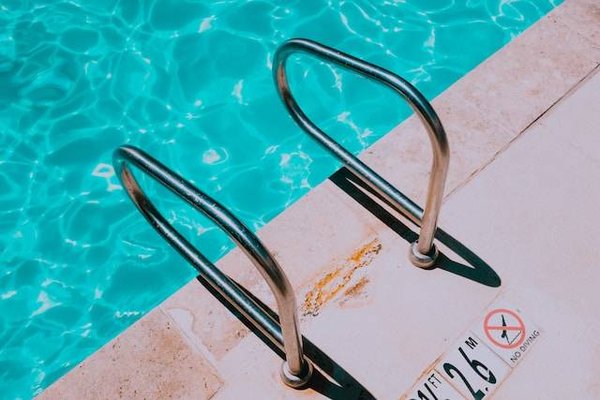 Quels sont les avantages et les inconvénients de chaque type de piscine ?